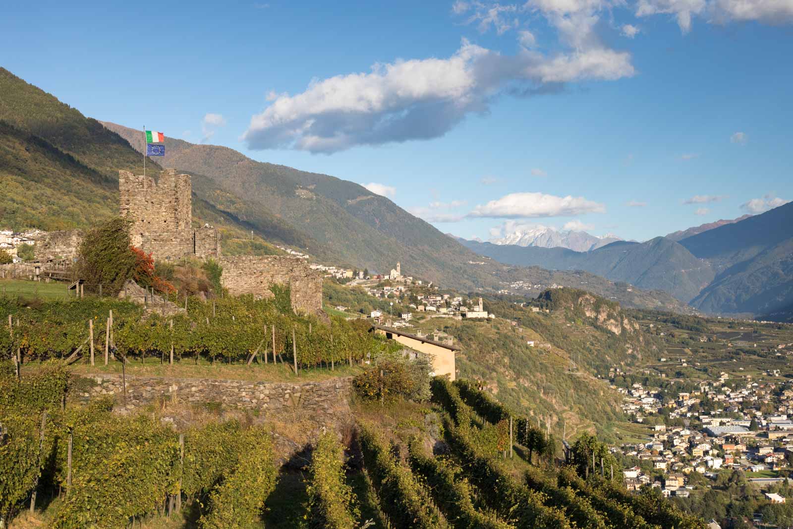 The Grumello castle and views up the Adda River Valley in the heart of Valtellina. ©Kevin Day/Opening a Bottle